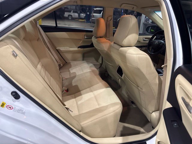 Used 2015 Toyota Camry LE FWD image 16