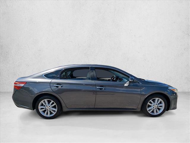 Used 2014 Toyota Avalon XLE image 4