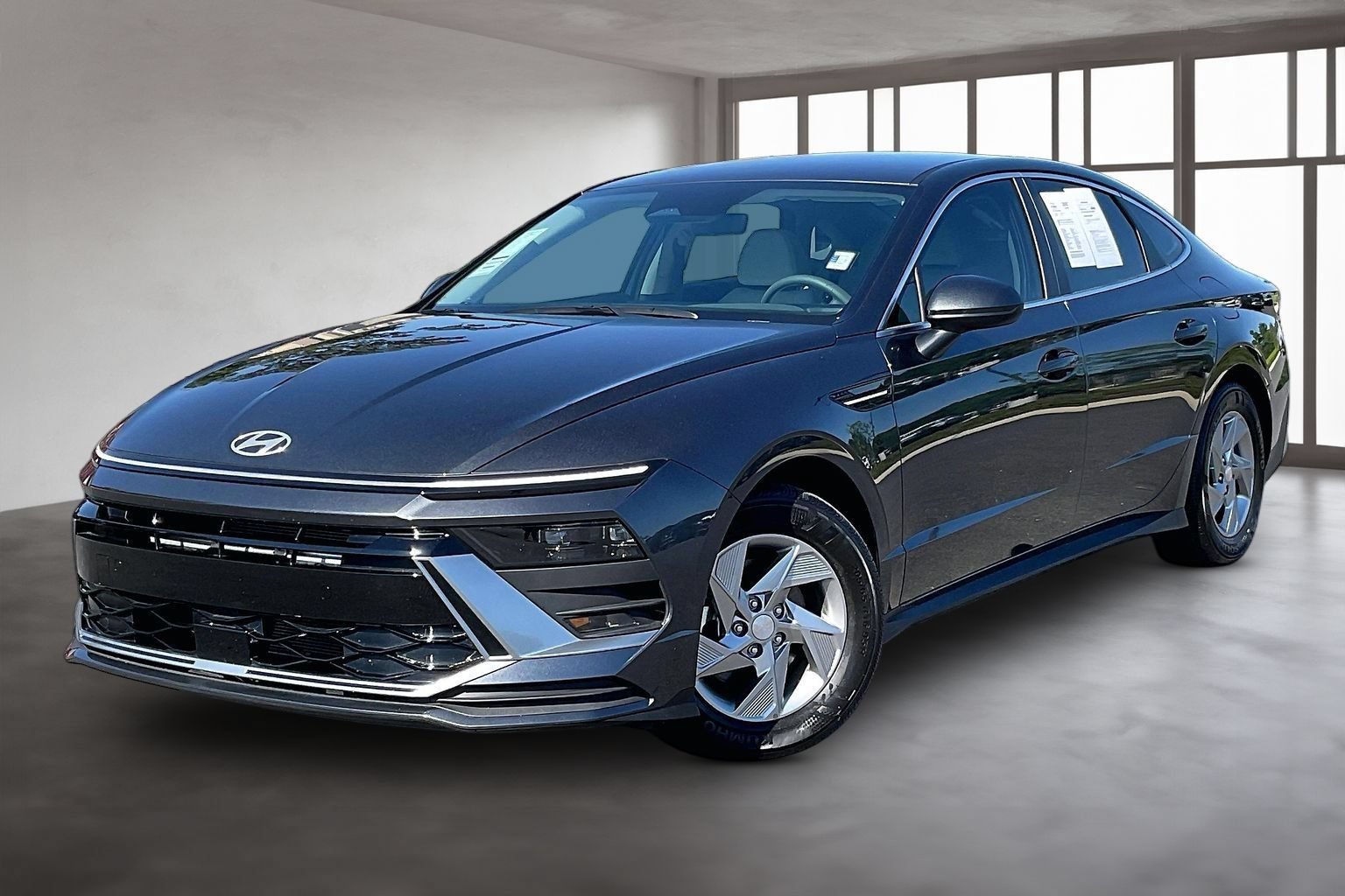 Certified 2025 Hyundai Sonata SE FWD image 3