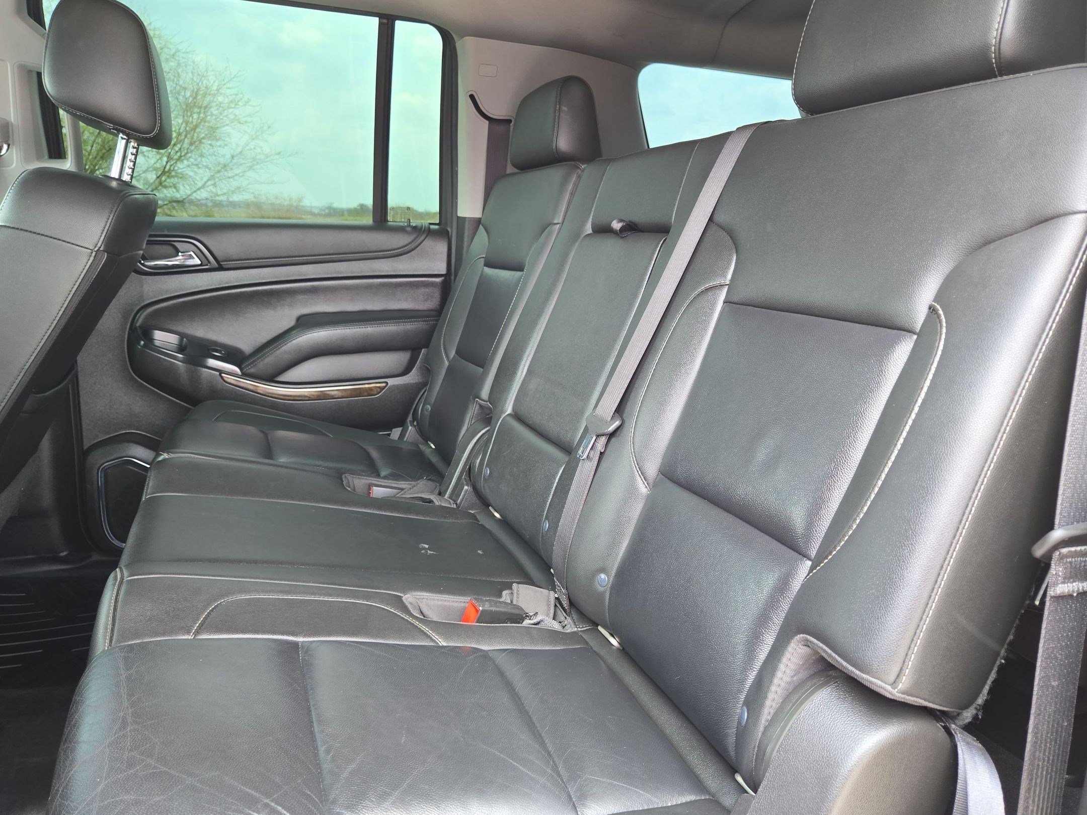 Used 2019 Chevrolet Suburban LT image 13