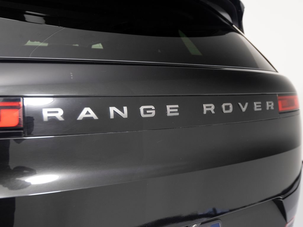 Used 2024 Land Rover Range Rover Sport SE AWD/4WD image 39