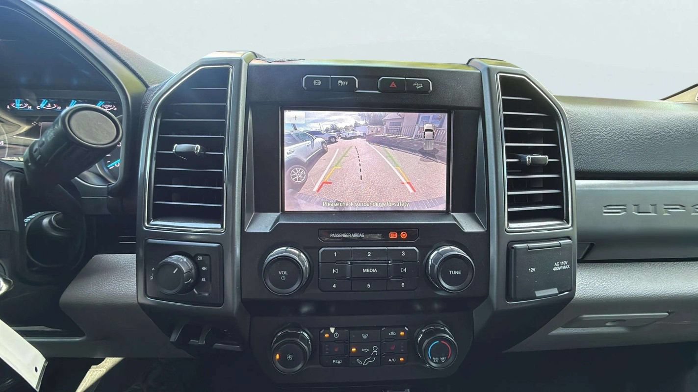 Used 2021 Ford F250 XLT w/ XLT Premium Package AWD/4WD image 11