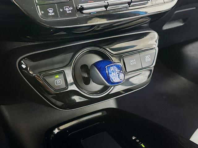 Used 2019 Toyota Prius XLE image 25