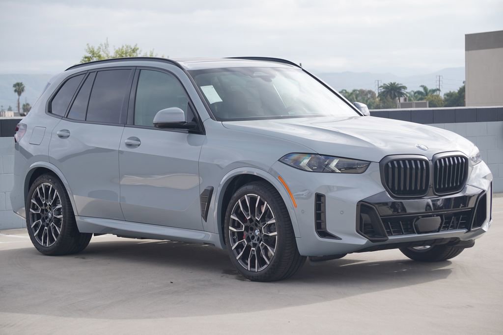 New 2026 BMW X5 xDrive50e w/ M Sport Package image 3