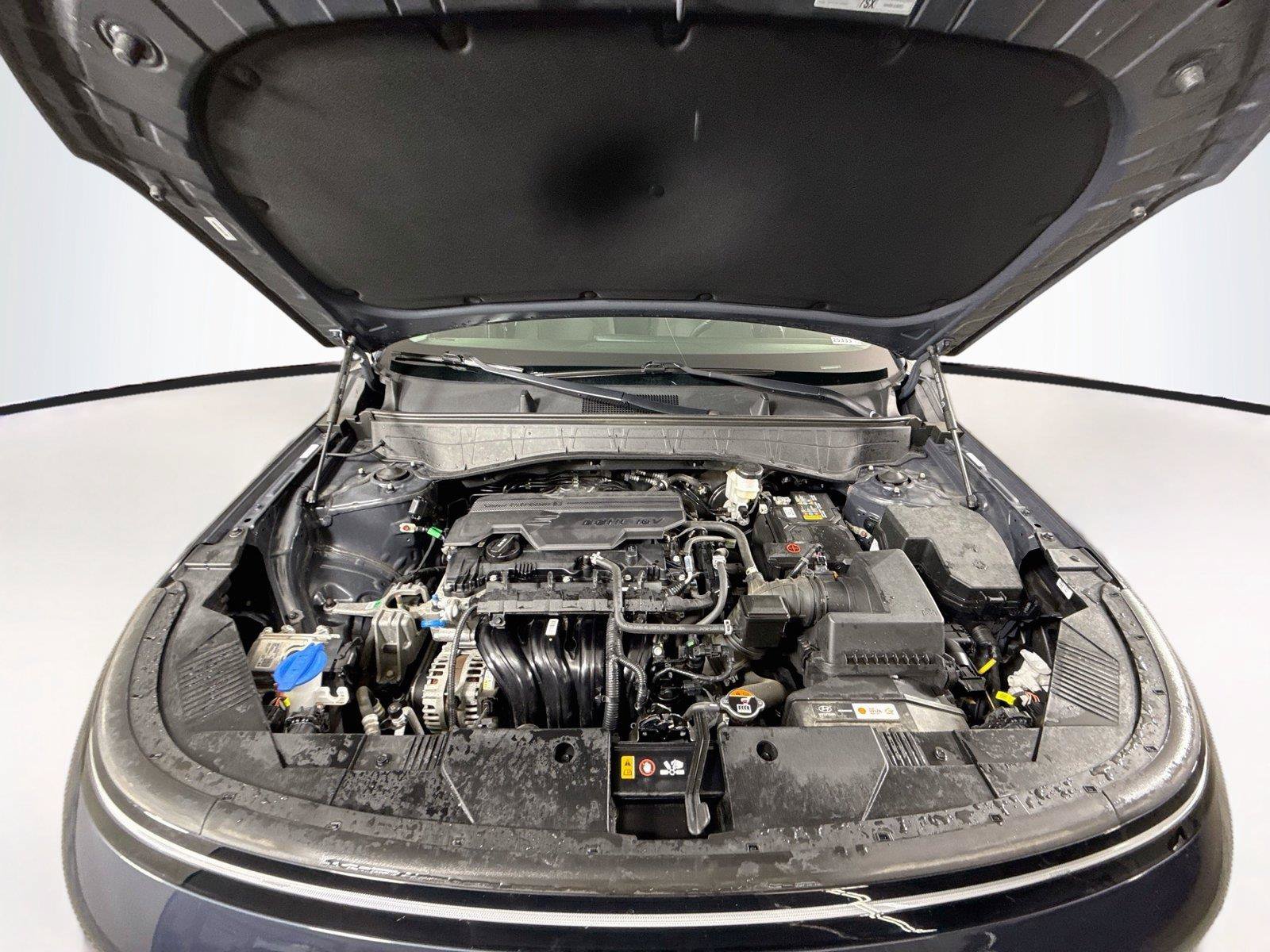 Used 2025 Hyundai Kona SEL AWD/4WD image 3