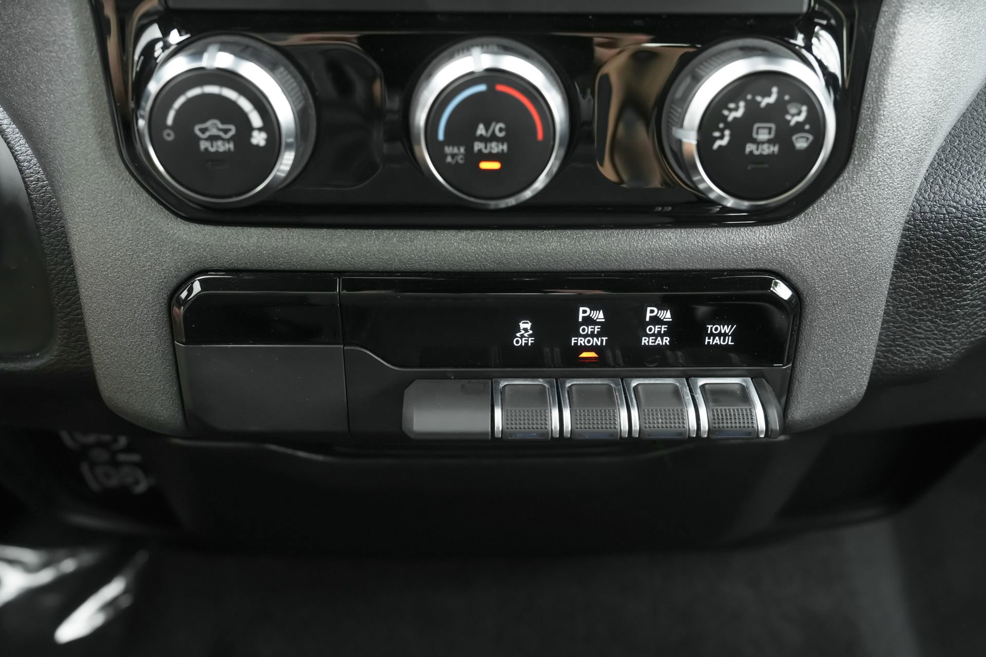 Used 2025 RAM 1500 Tradesman image 16