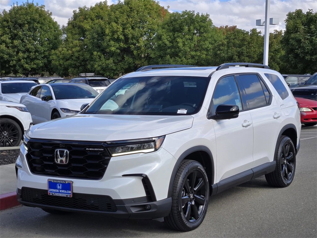 New 2025 Honda Pilot Black Edition image 8