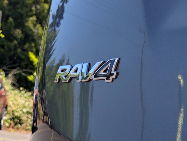 Used 2013 Toyota RAV4 Limited AWD/4WD image 31