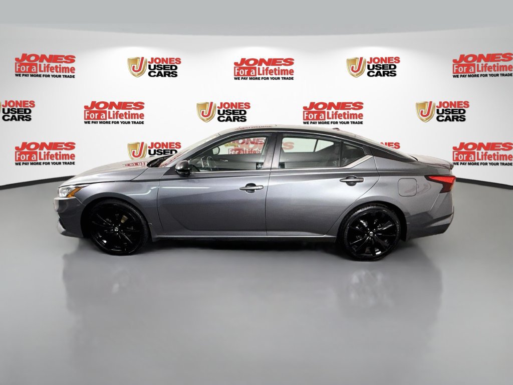 Used 2022 Nissan Altima 2.5 SR w/ Midnight Edition Package FWD image 14