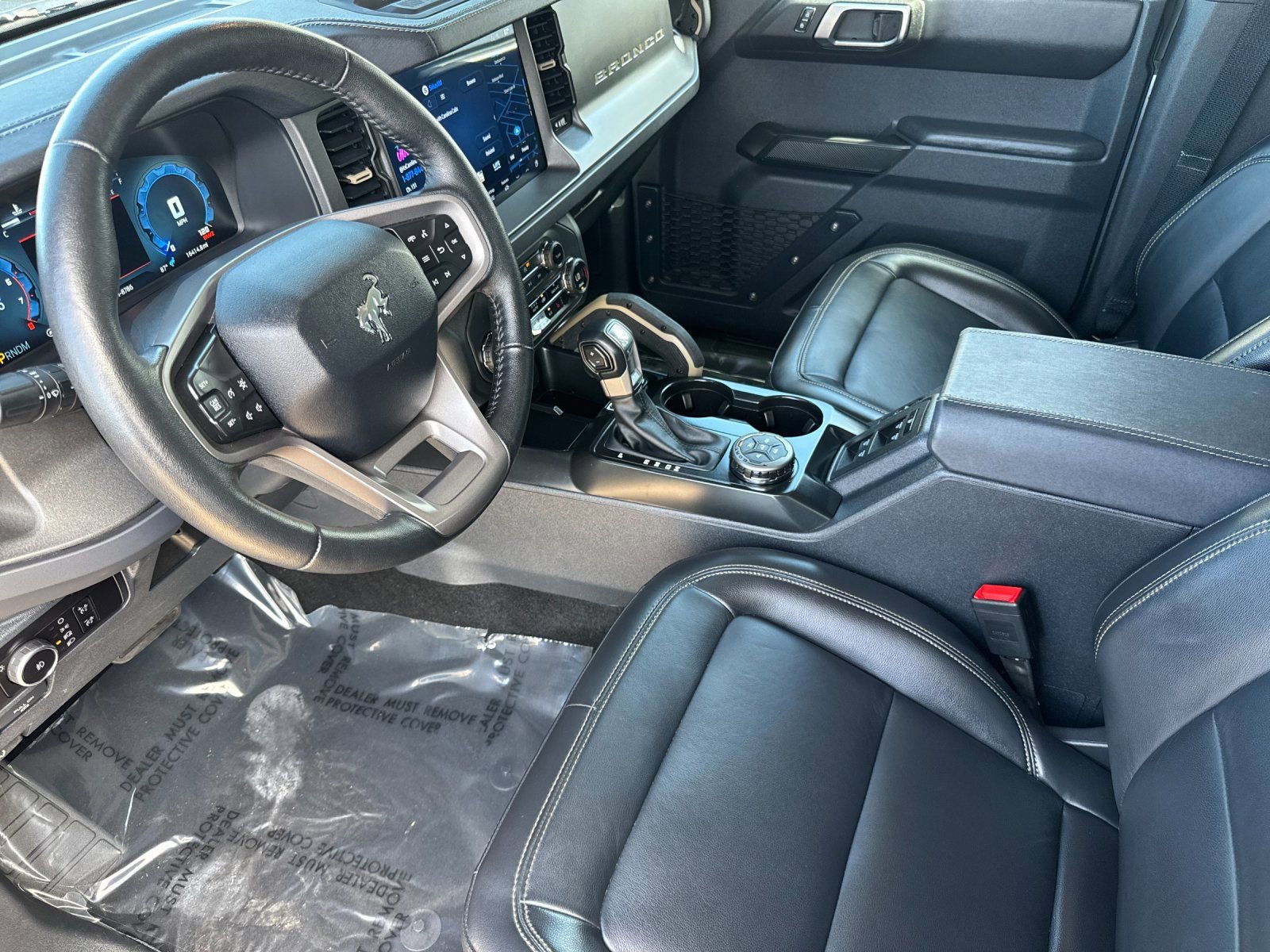 Used 2025 Ford Bronco Badlands image 11