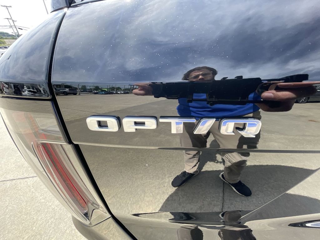Certified 2025 Cadillac Optiq Luxury 1 AWD/4WD image 30