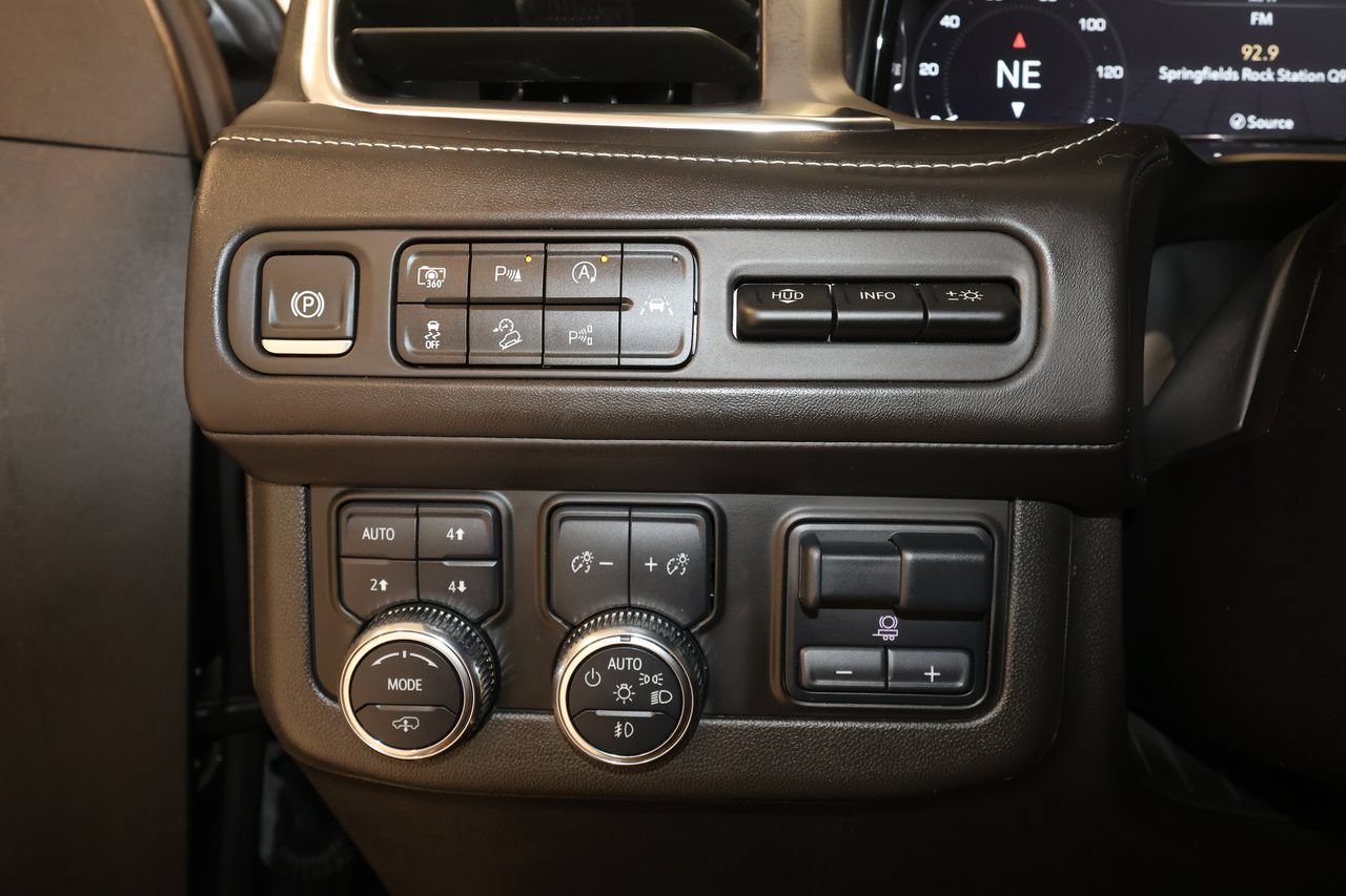 Used 2024 GMC Yukon XL Denali Ultimate AWD/4WD image 11