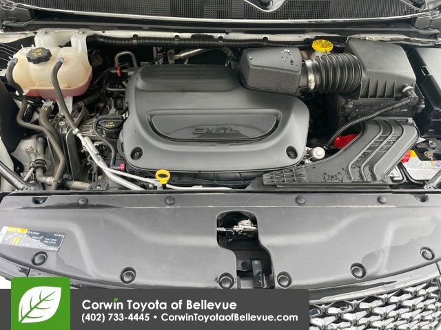 Used 2024 Chrysler Pacifica Touring-L image 20