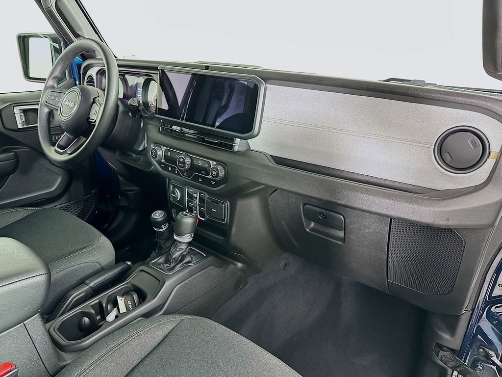 Certified 2025 Jeep Wrangler Sport image 38