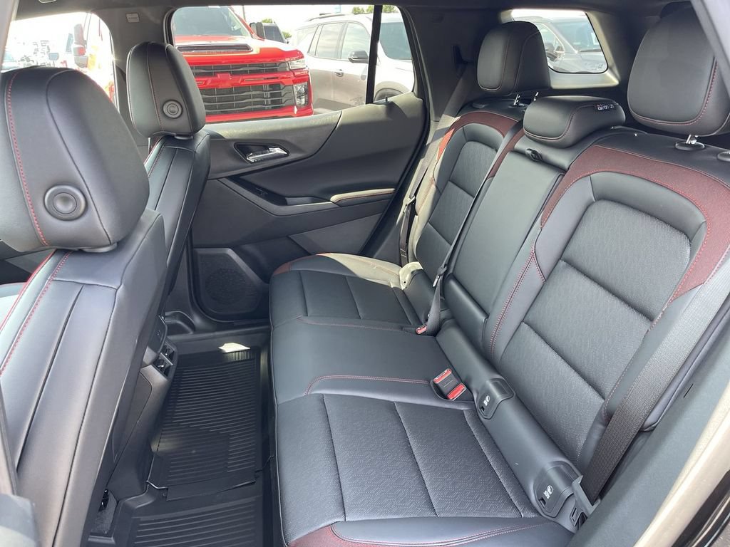 New 2027 Chevrolet Equinox RS w/ LPO, Floor Liner Package FWD image 22