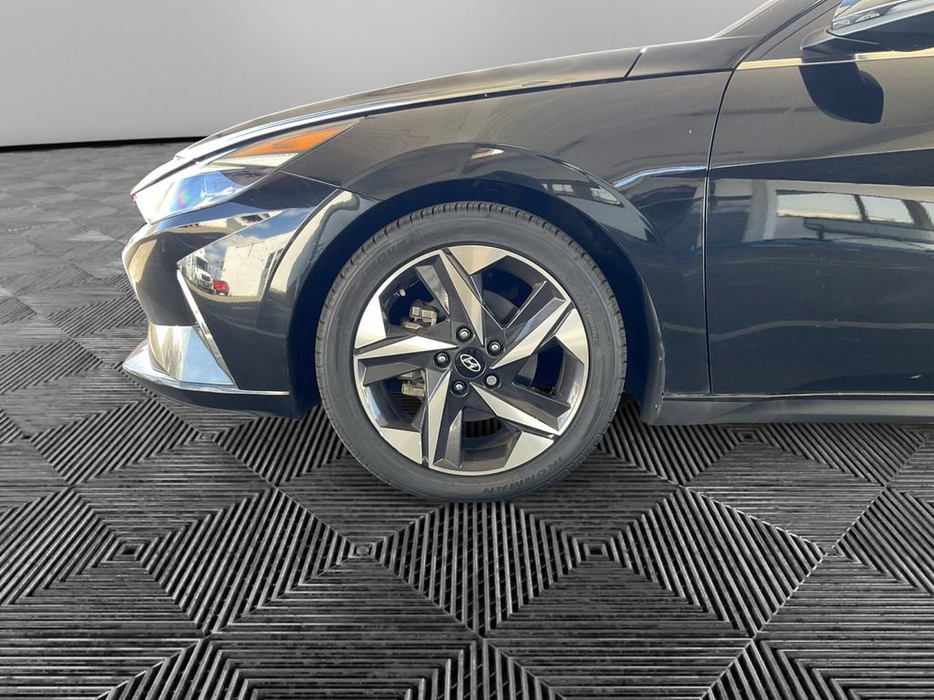 Used 2022 Hyundai Elantra SEL w/ Convenience + Premium Package image 36