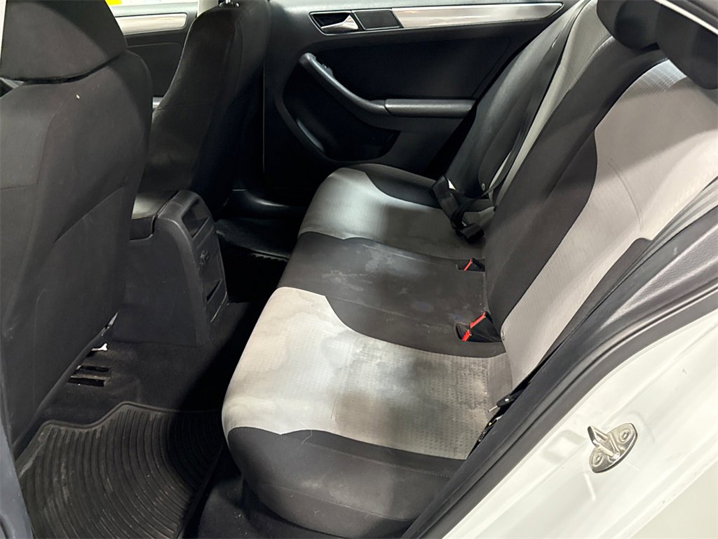 Used 2017 Volkswagen Jetta S image 8