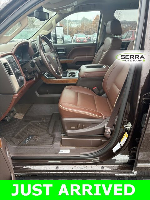 Used 2018 Chevrolet Silverado 2500 High Country w/ Duramax Plus Package image 5