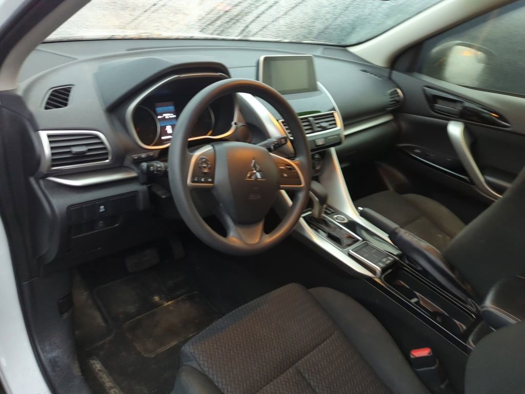 Used 2020 Mitsubishi Eclipse Cross LE image 8