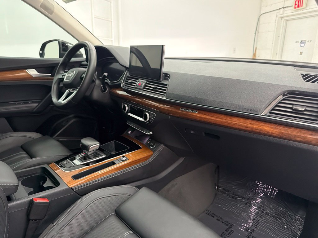 Used 2023 Audi Q5 2.0T Premium Plus AWD/4WD image 28