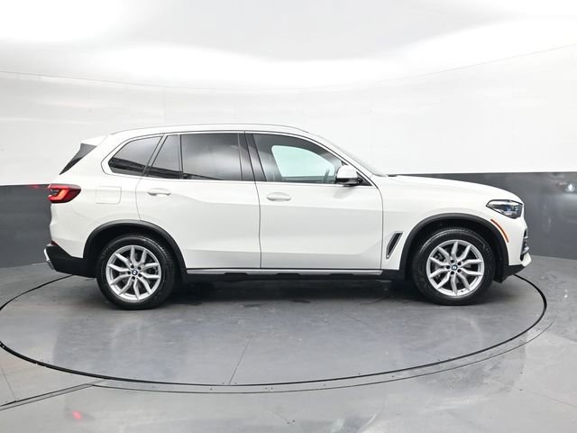 Used 2023 BMW X5 xDrive40i w/ Climate Comfort Package image 3
