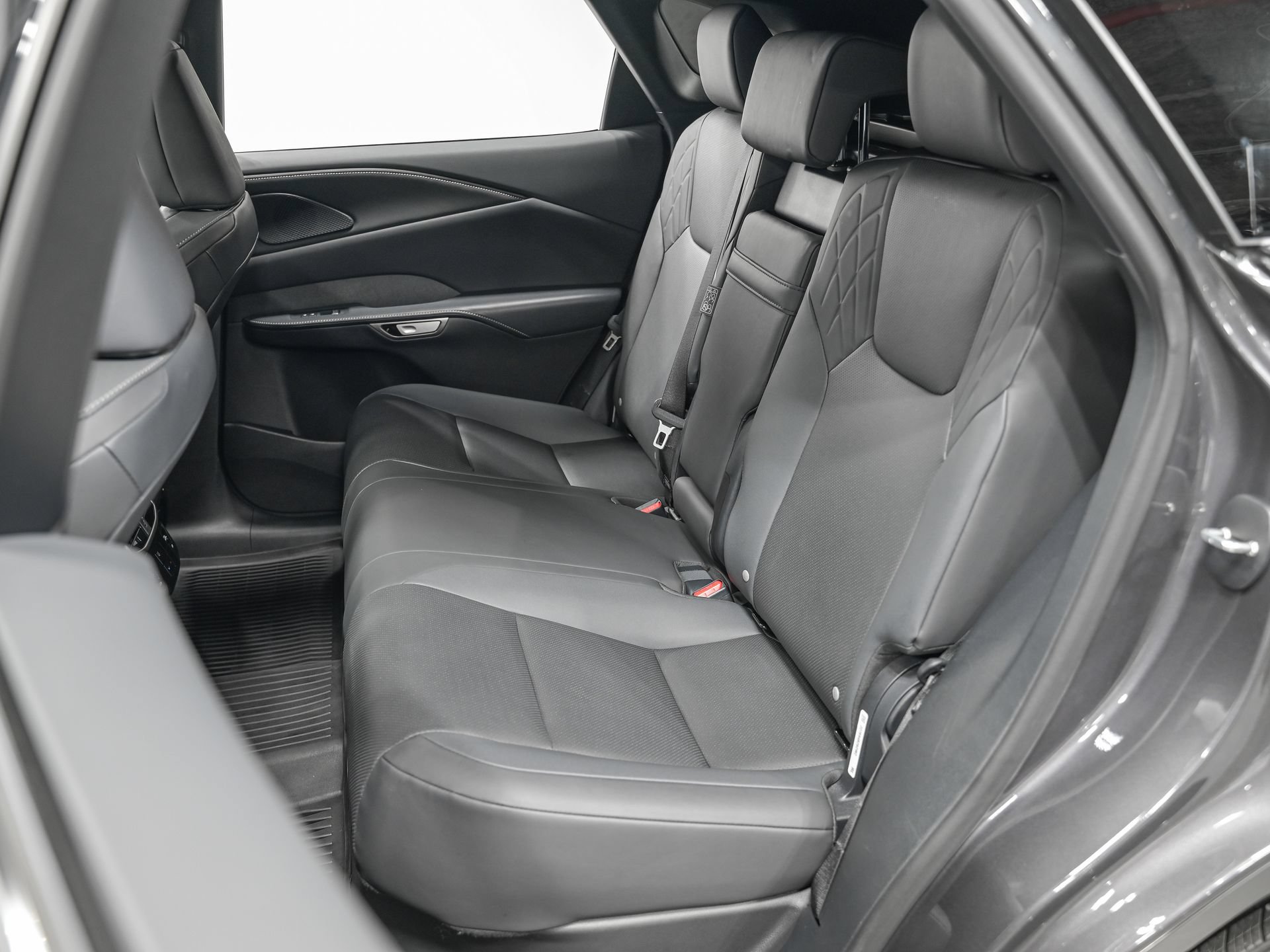 Used 2025 Lexus RX 350 Premium w/ Accessory Package AWD/4WD image 28