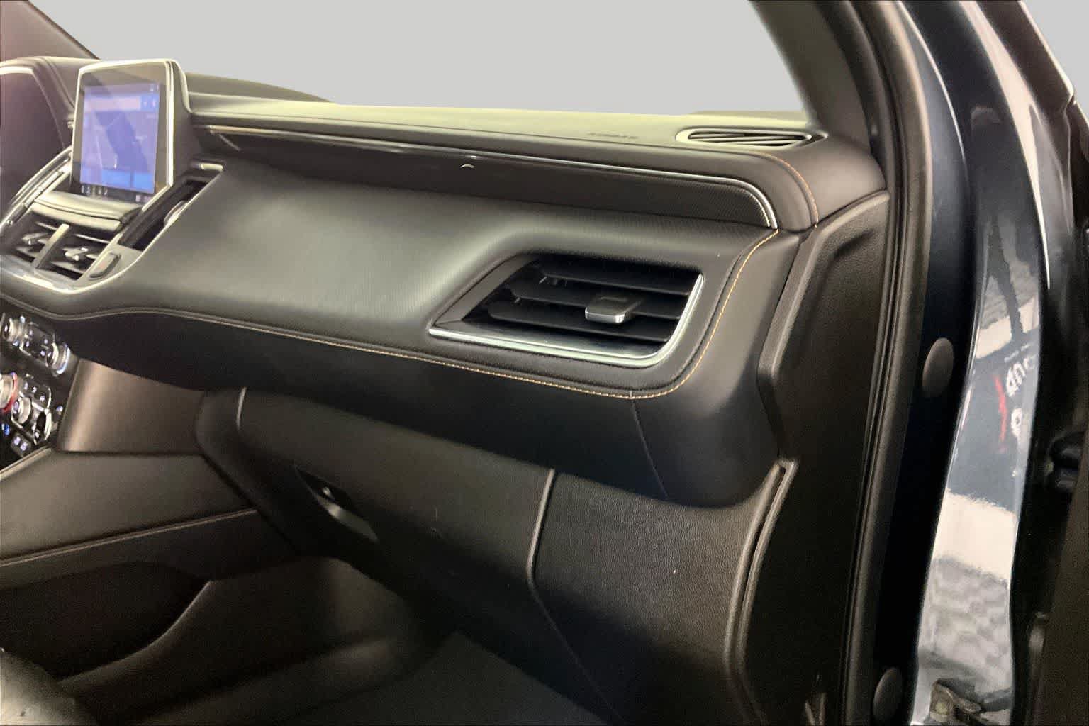 Certified 2021 GMC Yukon AT4 w/ AT4 Premium Plus Package AWD/4WD image 18