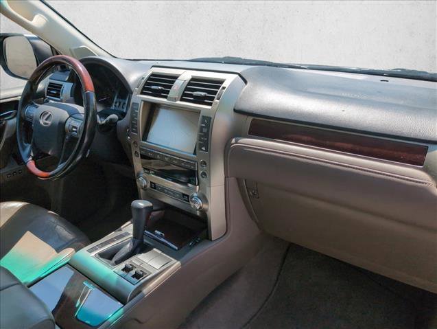 Used 2016 Lexus GX 460 w/ Premium Package AWD/4WD image 23