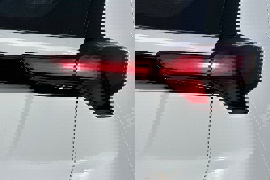 New 2027 Chevrolet Bolt LT w/ Comfort Package image 26