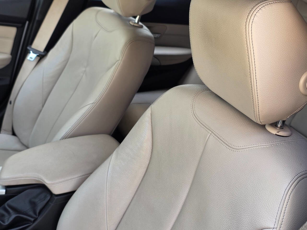 Used 2018 BMW 320i Sedan image 22