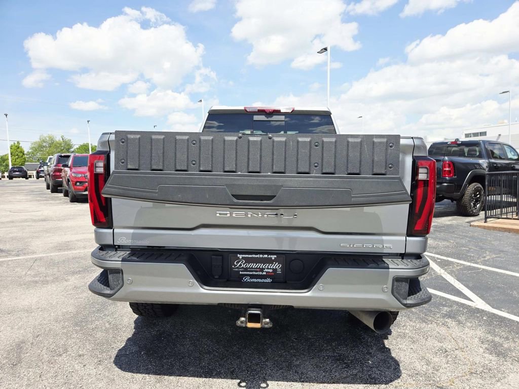 Used 2024 GMC Sierra 3500 Denali w/ Denali Reserve Package AWD/4WD image 17