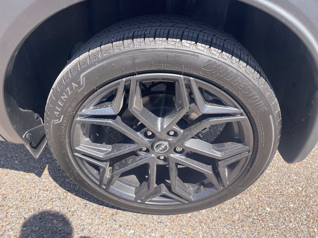 Certified 2026 Nissan Kicks SR w/ SR Premium Package FWD image 18