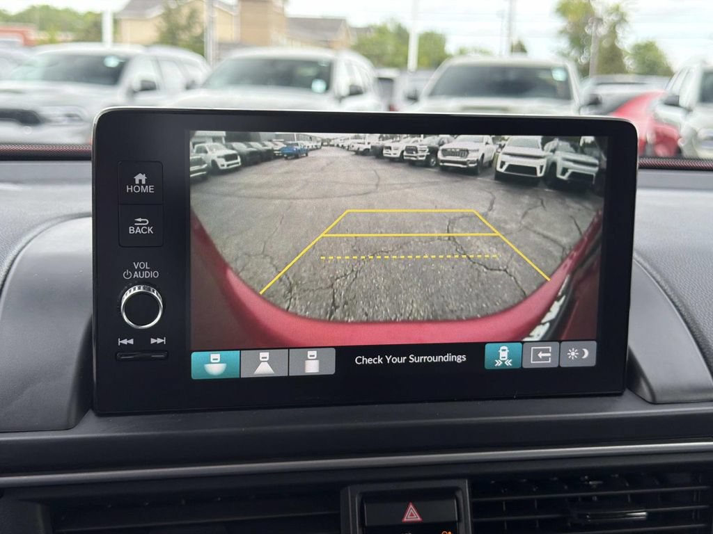 Used 2024 Honda Pilot Touring image 19