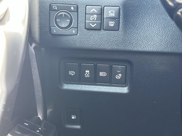 Used 2021 Lexus GX 460 Luxury w/ Sport Design Package AWD/4WD image 30