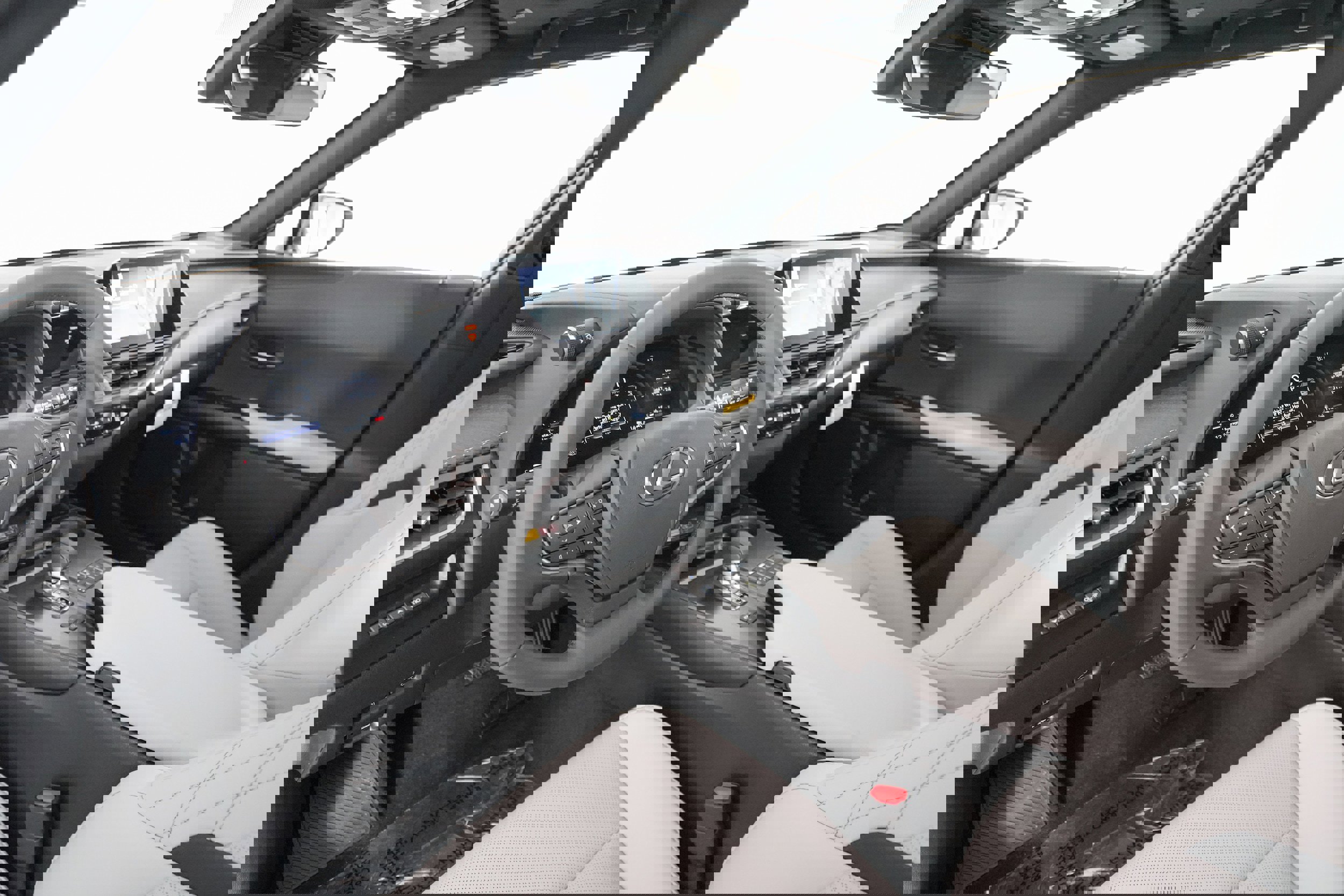 New 2025 Lexus UX 300h FWD image 9