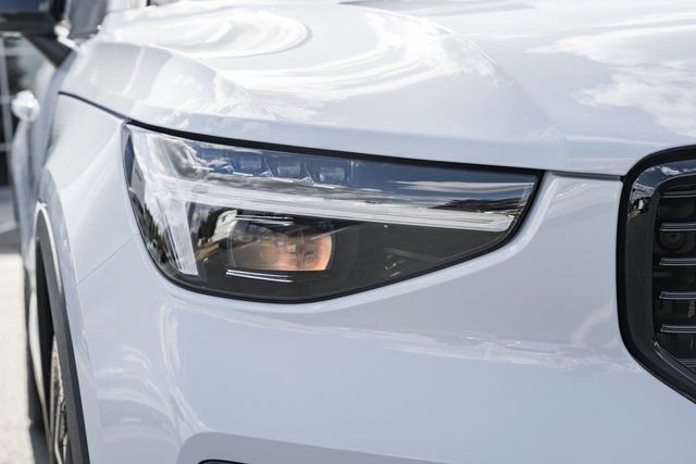 Used 2026 Volvo XC40 B5 Plus w/ Protection Package Premier image 13