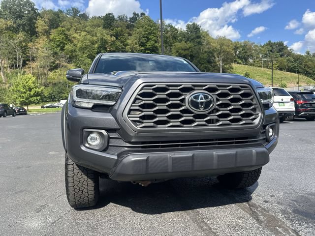 Used 2023 Toyota Tacoma TRD Off-Road w/ Technology Package AWD/4WD image 11