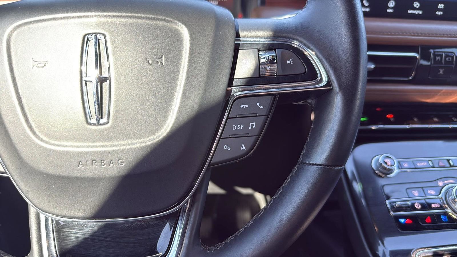 Certified 2022 Lincoln Nautilus Reserve image 16