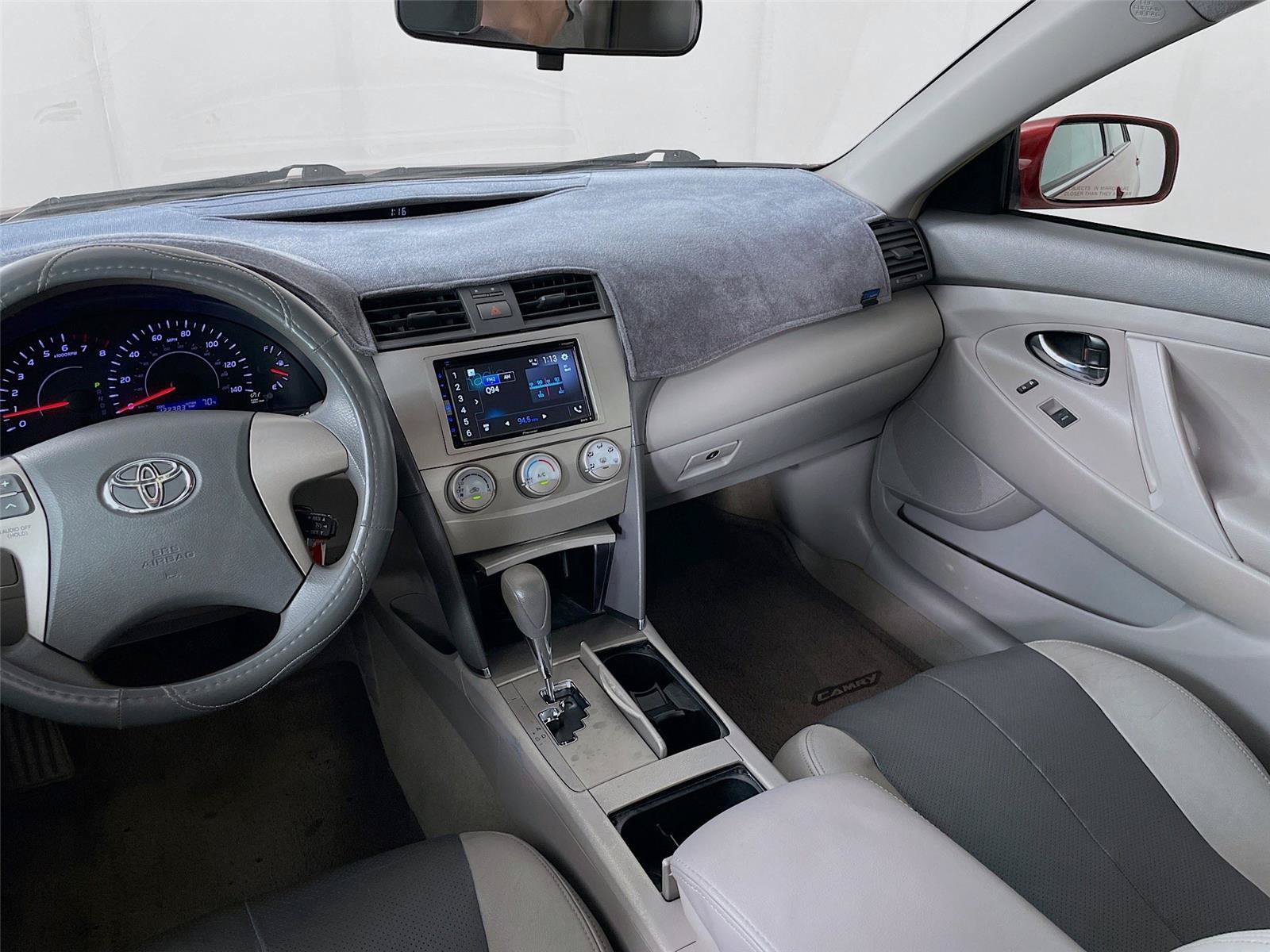 Used 2011 Toyota Camry LE FWD image 22
