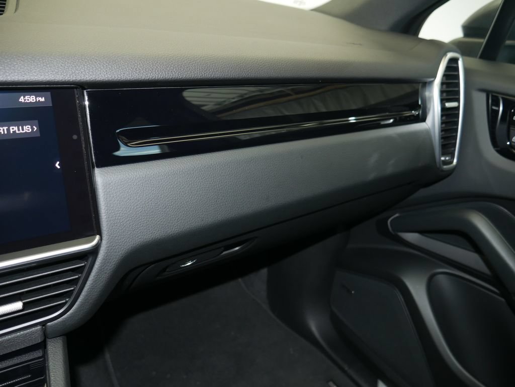 Certified 2021 Porsche Cayenne Coupe AWD/4WD image 32