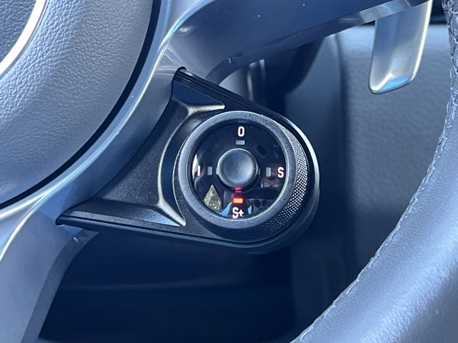 Used 2022 Porsche Cayenne Platinum Edition image 30