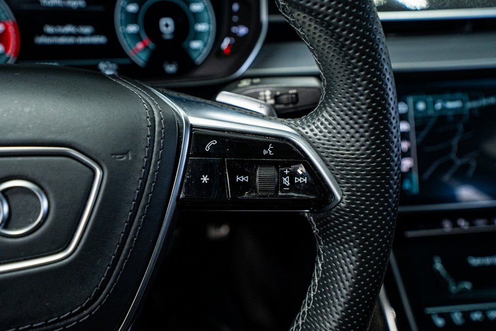 Used 2023 Audi S8 image 41