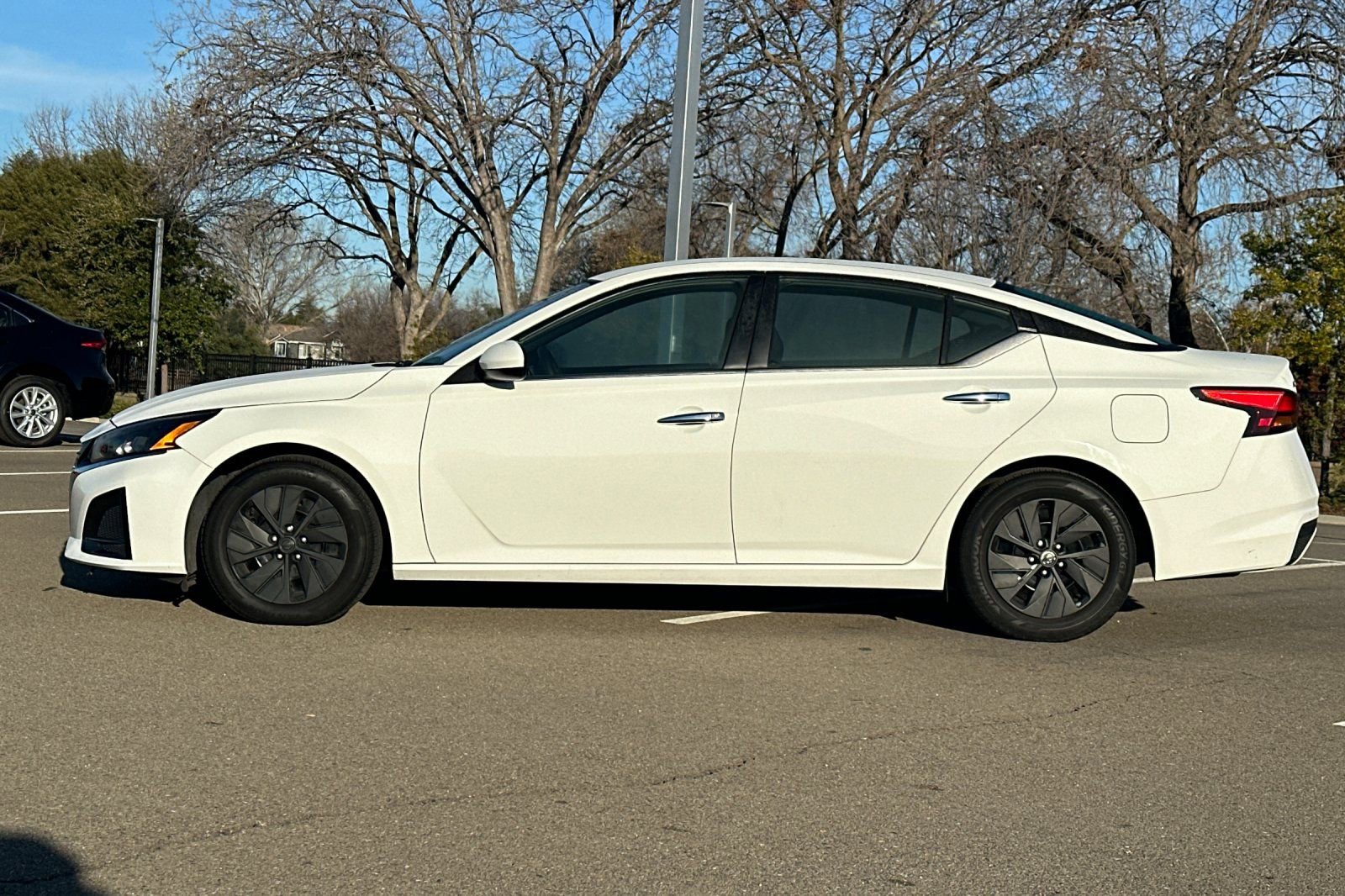 Used 2023 Nissan Altima 2.5 S image 7
