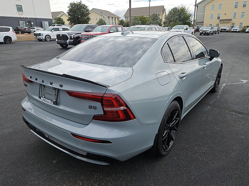 Used 2025 Volvo S60 B5 Core FWD image 4