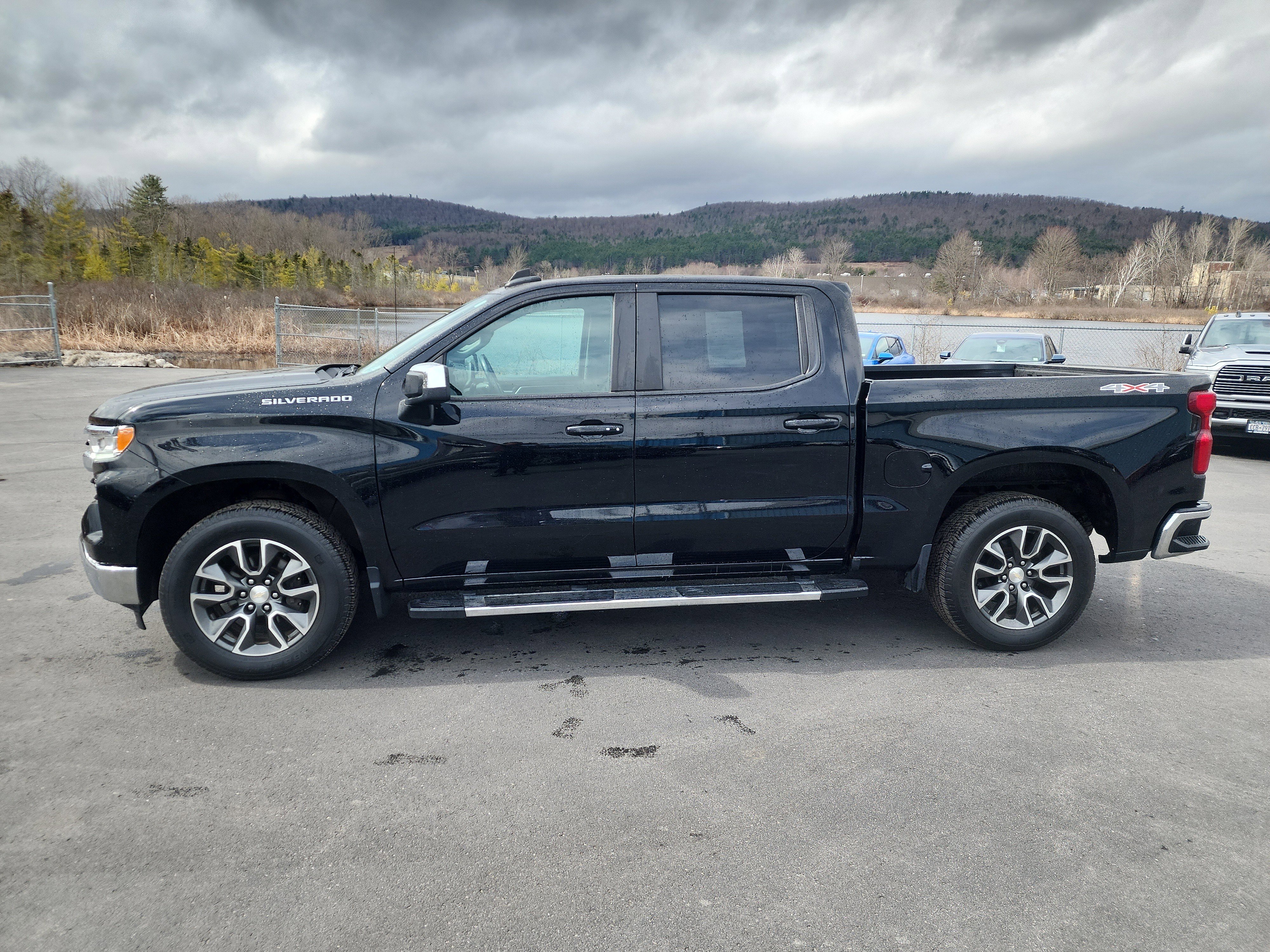 Certified 2022 Chevrolet Silverado 1500 LT image 5