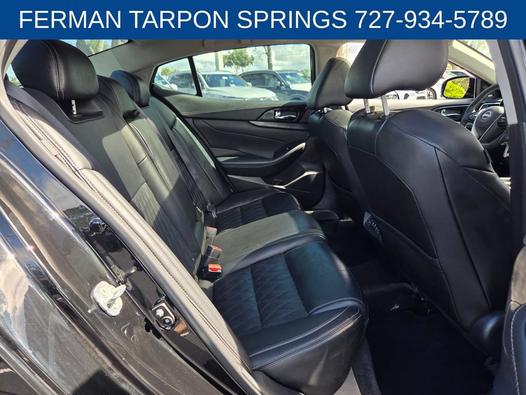Used 2023 Nissan Maxima Platinum w/ Sport Mat Group FWD image 18