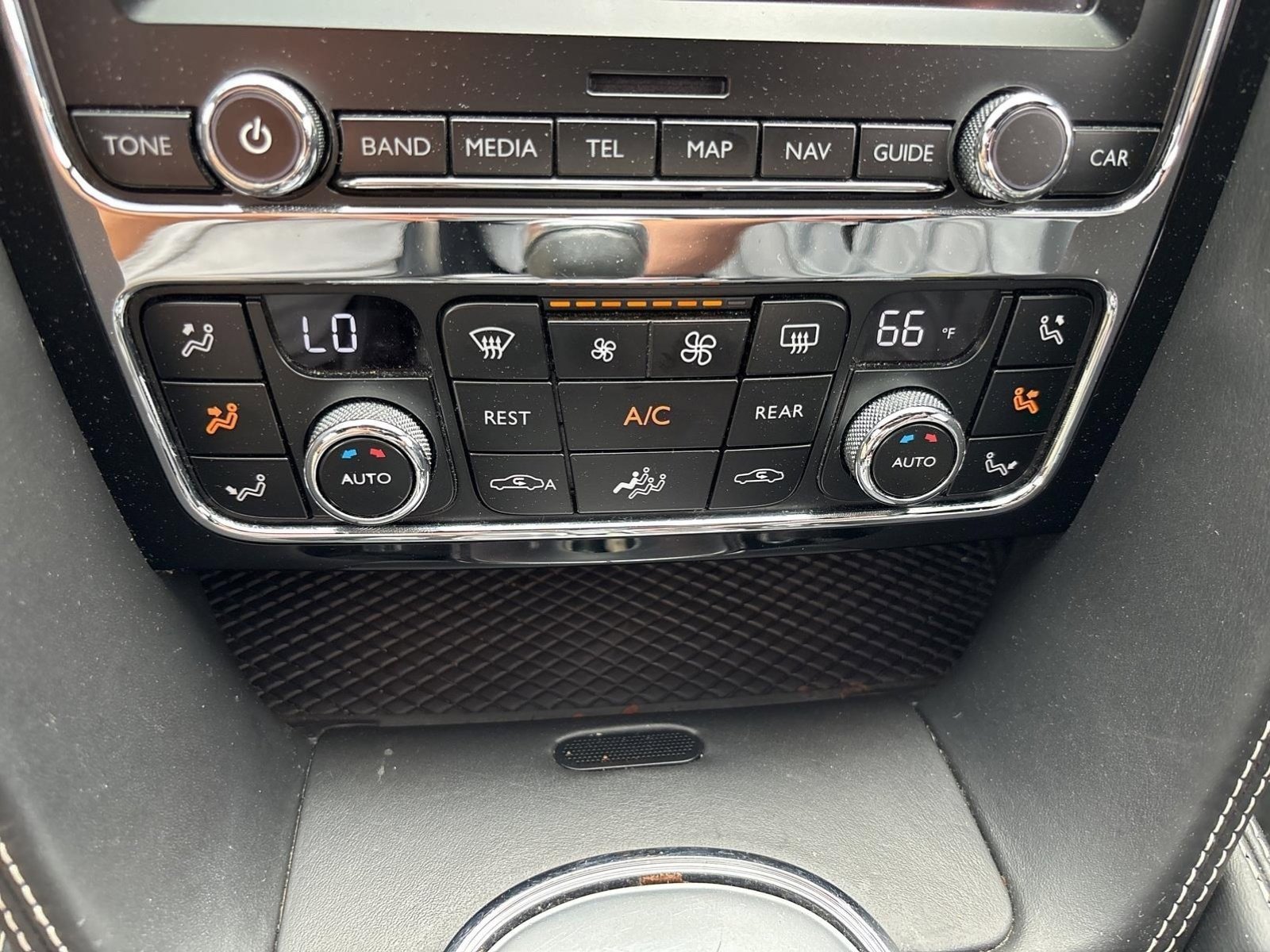 Used 2014 Bentley Flying Spur W12 image 18