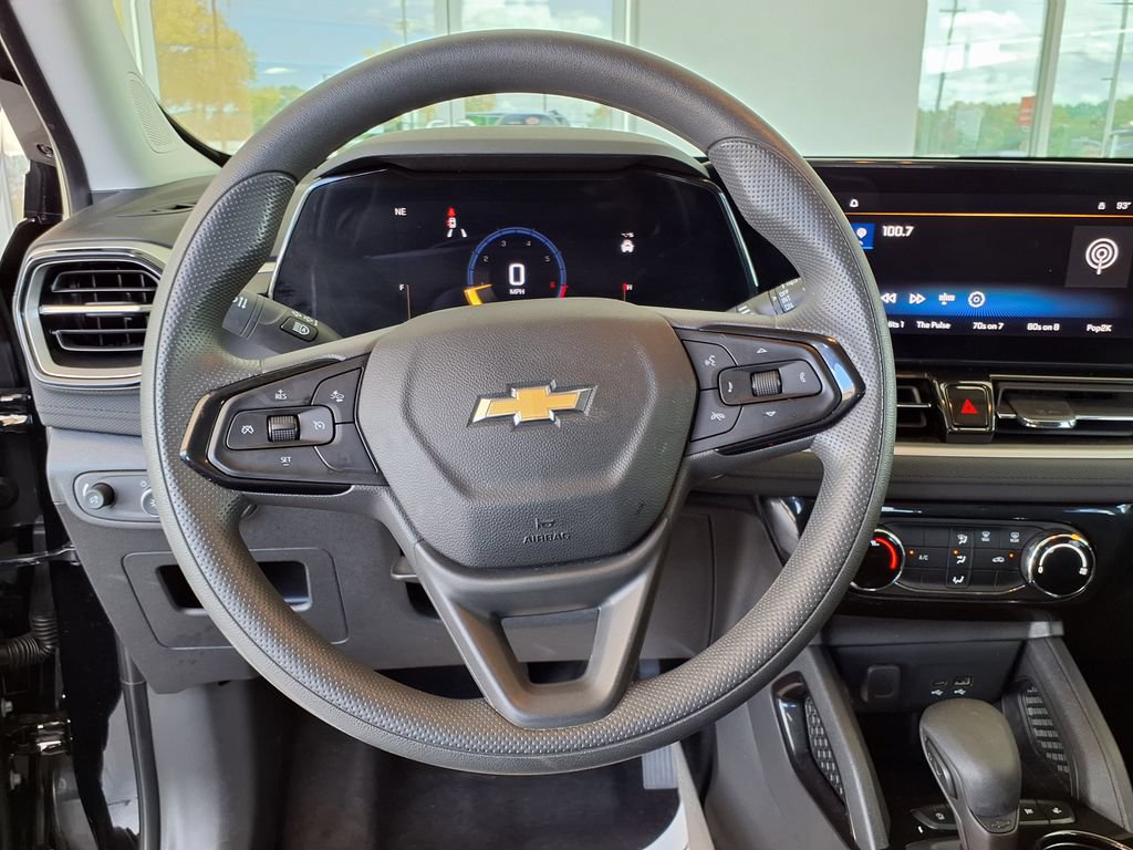 Used 2025 Chevrolet TrailBlazer LT FWD image 20
