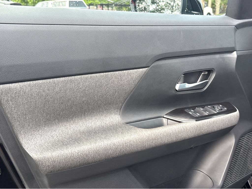New 2026 Nissan Kicks SV w/ Interior Electronics Package FWD image 15