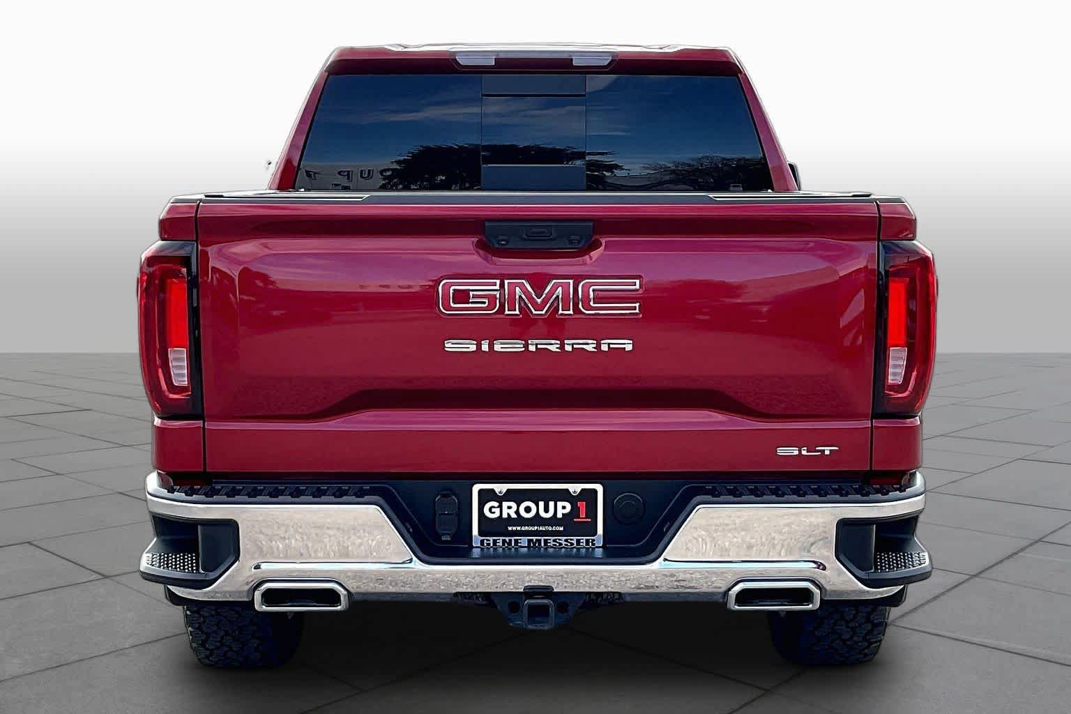Used 2023 GMC Sierra 1500 SLT AWD/4WD image 4